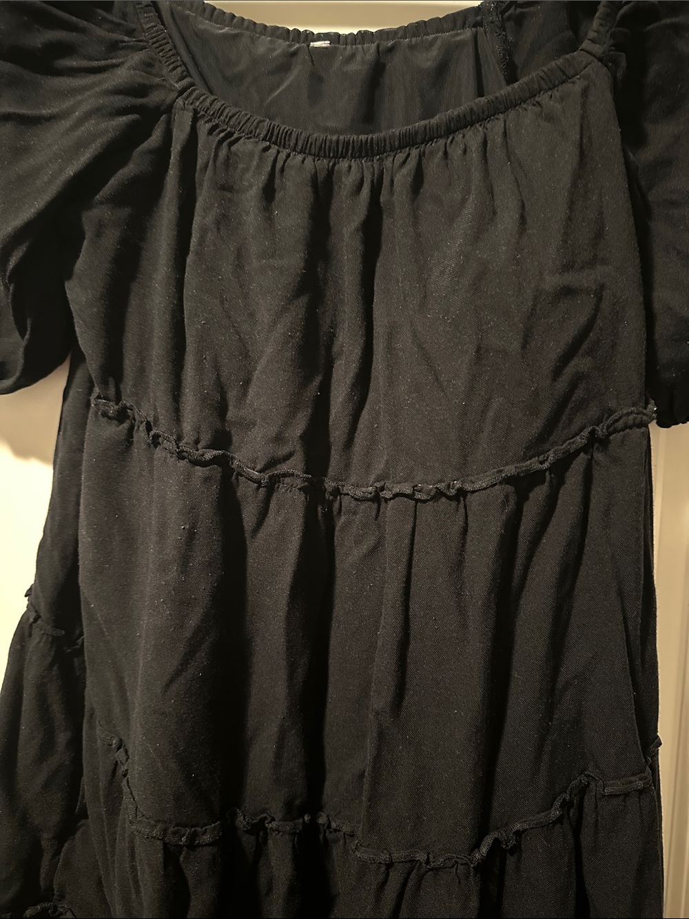 Women's Black Puff-Sleeve Tiered Mini Dress with side pockets-size Medium - Picture 2 of 5